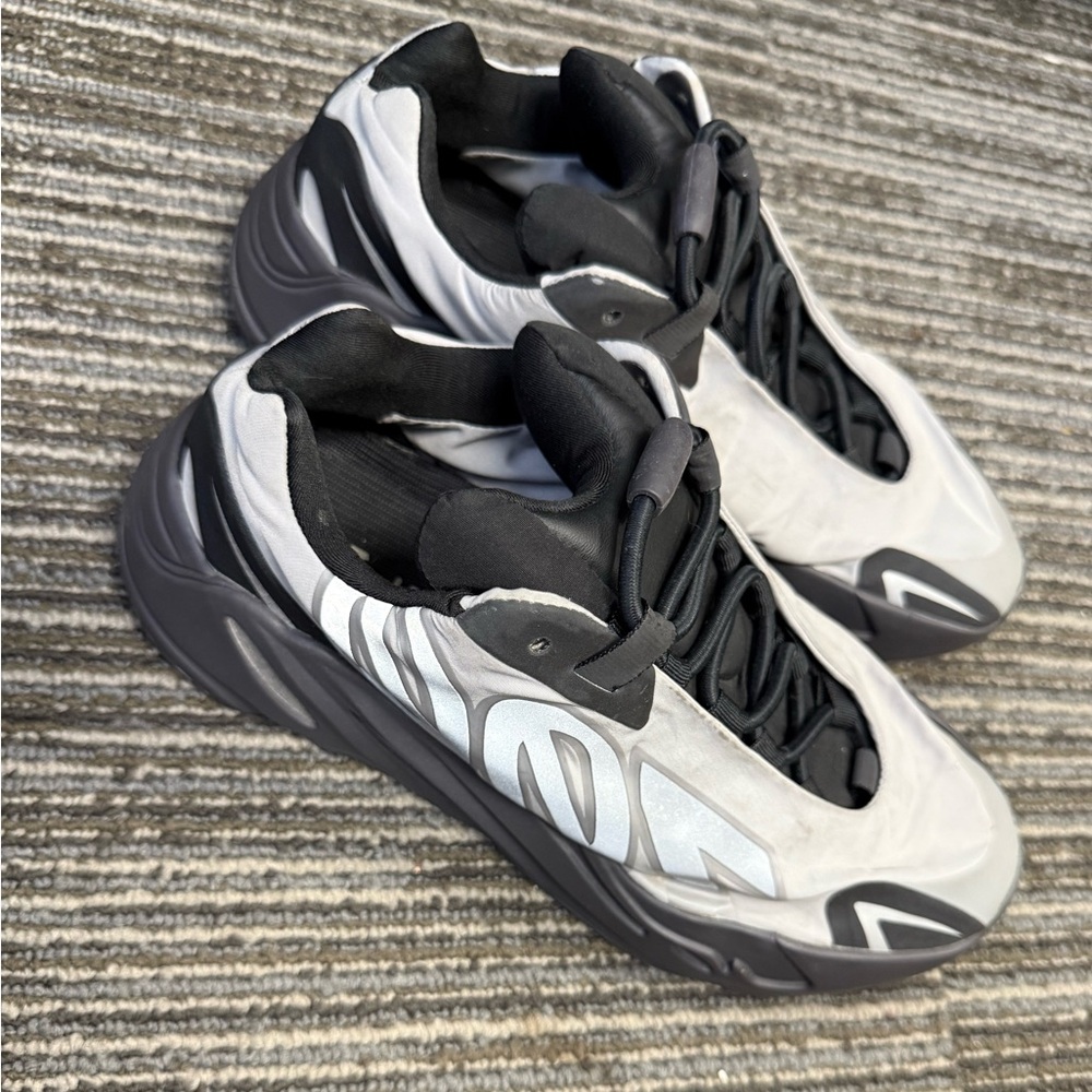 Adidas Yeezy Boost 700 MNVN Metallic